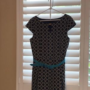 SOLD. TAHARI Arthur S.Levine